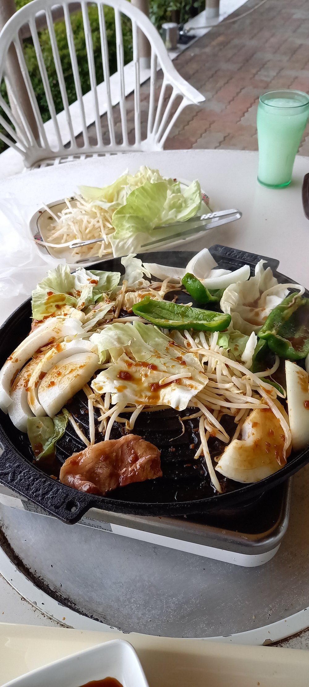大笹牧場で食べたジンギスカンの鉄鍋(野菜と羊肉)